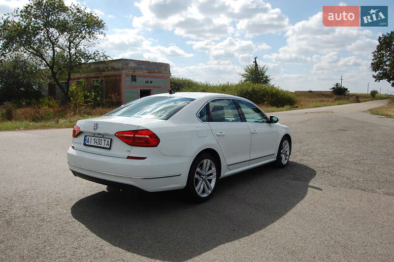 Седан Volkswagen Passat 2015 в Києві