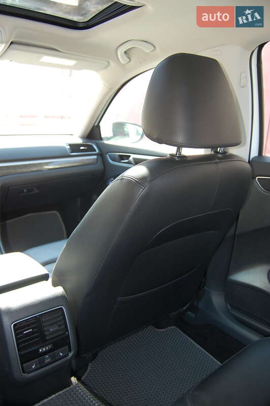 Седан Volkswagen Passat 2015 в Києві