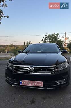 Седан Volkswagen Passat 2018 в Кропивницькому