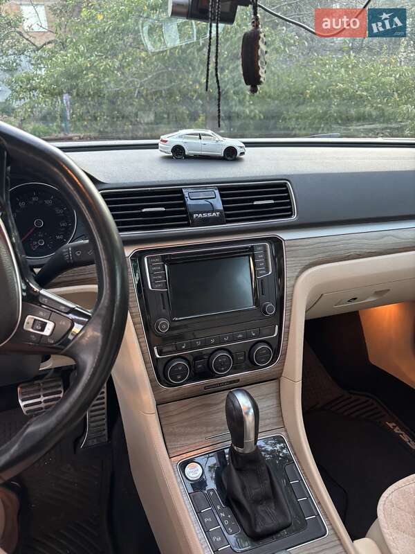 Седан Volkswagen Passat 2018 в Кропивницком