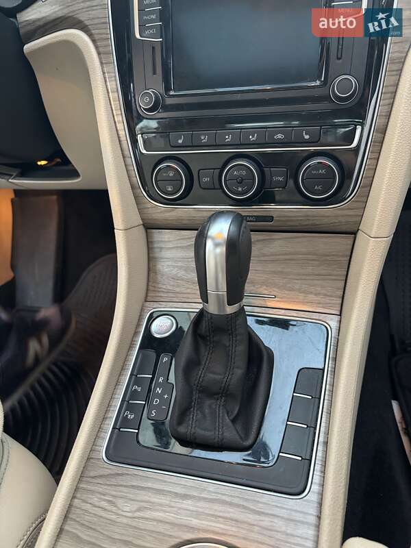 Седан Volkswagen Passat 2018 в Кропивницком