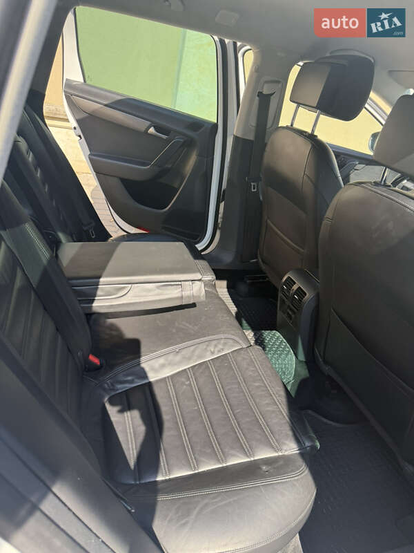 Универсал Volkswagen Passat 2012 в Львове