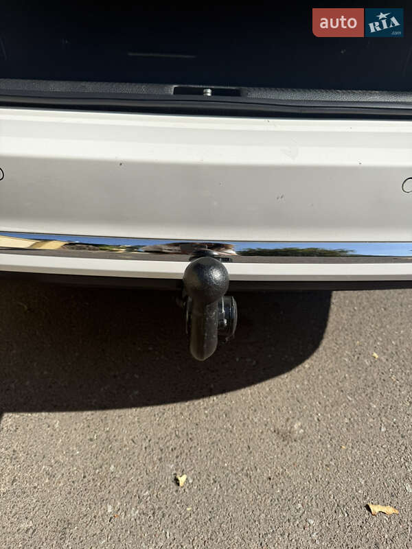 Универсал Volkswagen Passat 2012 в Львове