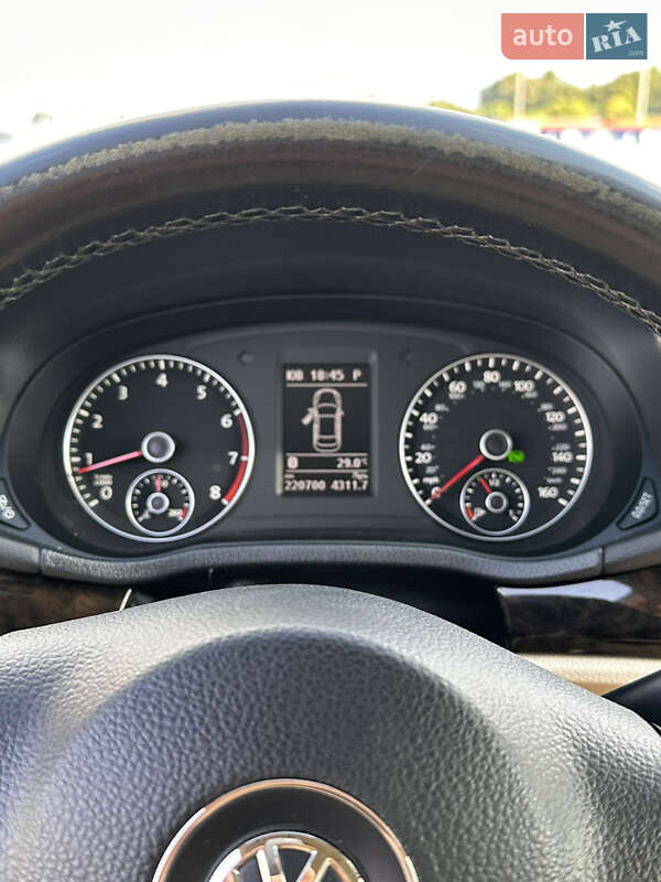 Седан Volkswagen Passat 2013 в Києві