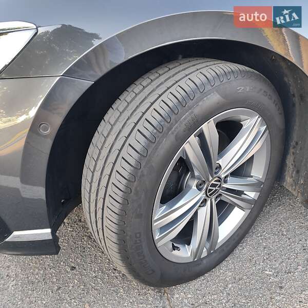 Универсал Volkswagen Passat 2020 в Кременчуге