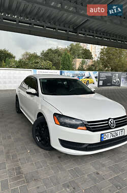 Седан Volkswagen Passat 2013 в Хмельницком