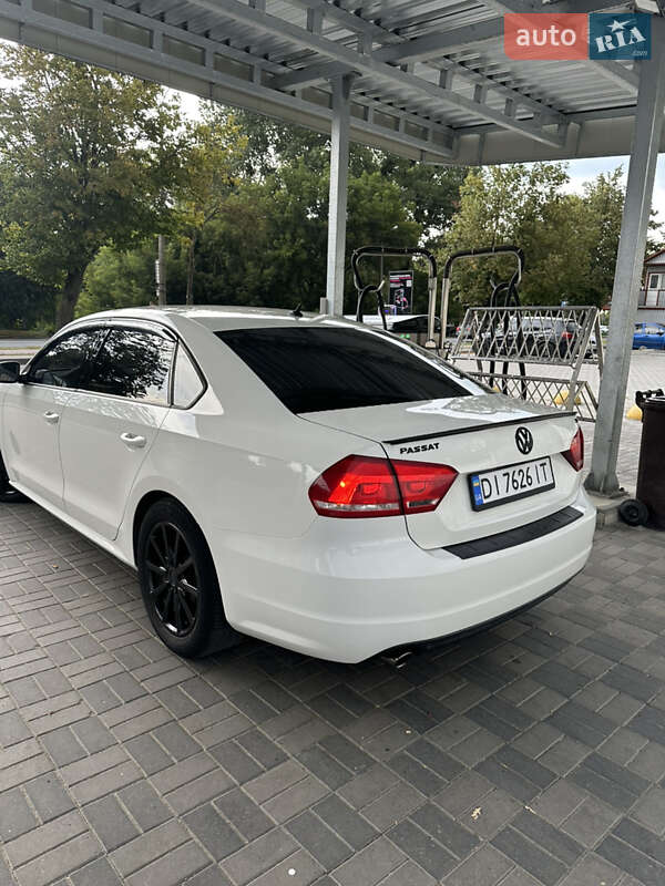 Седан Volkswagen Passat 2013 в Хмельницькому