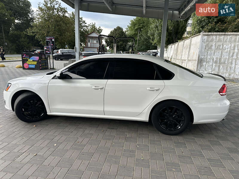 Седан Volkswagen Passat 2013 в Хмельницькому
