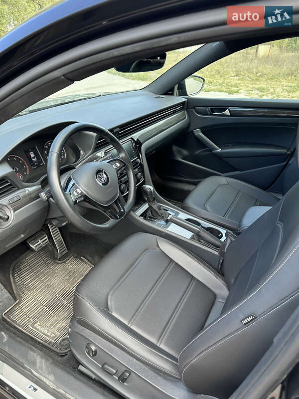 Седан Volkswagen Passat 2021 в Харькове