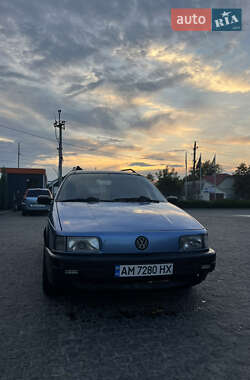 Универсал Volkswagen Passat 1993 в Коростышеве