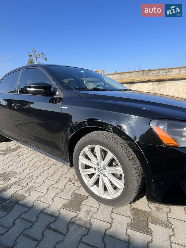 Седан Volkswagen Passat 2014 в Луцке фото 5 Седан Volkswagen Passat 2014 в Луцке