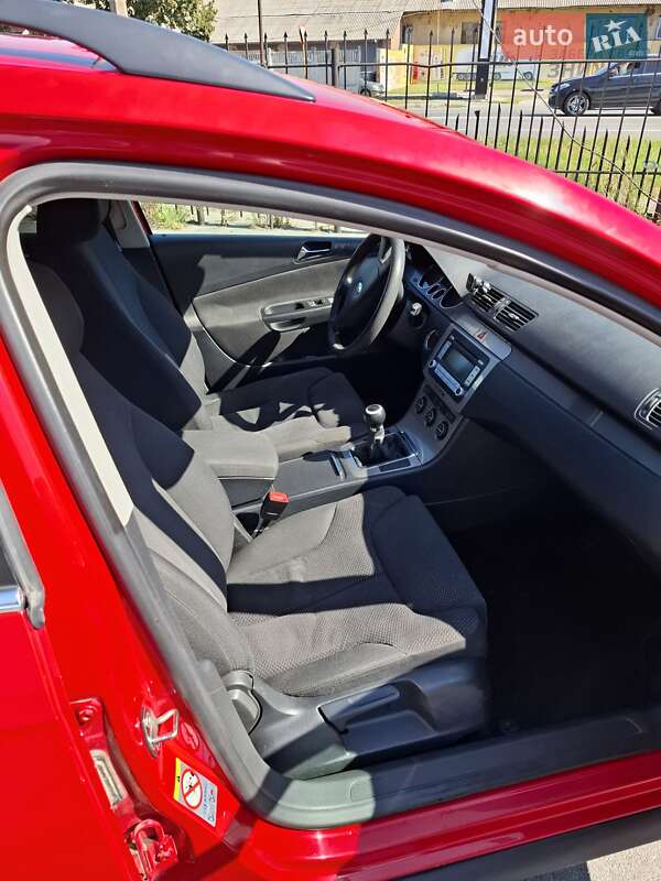 Универсал Volkswagen Passat 2006 в Чернигове