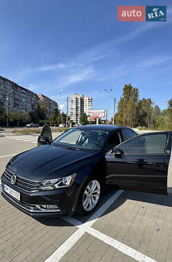 Седан Volkswagen Passat 2018 в Сумах