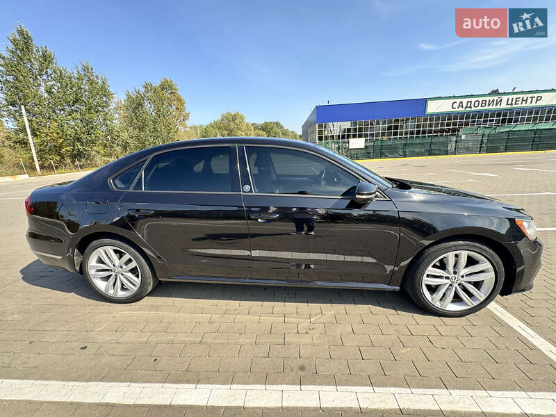 Седан Volkswagen Passat 2018 в Сумах