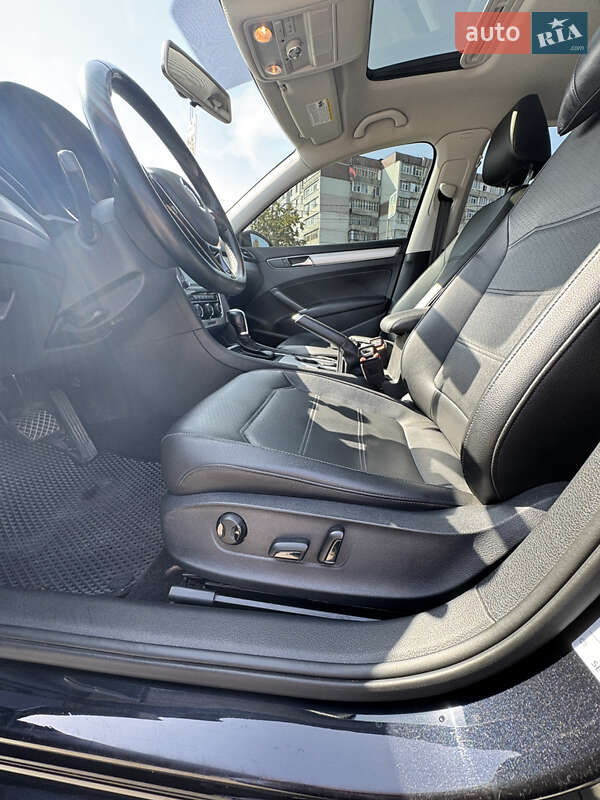 Седан Volkswagen Passat 2018 в Сумах