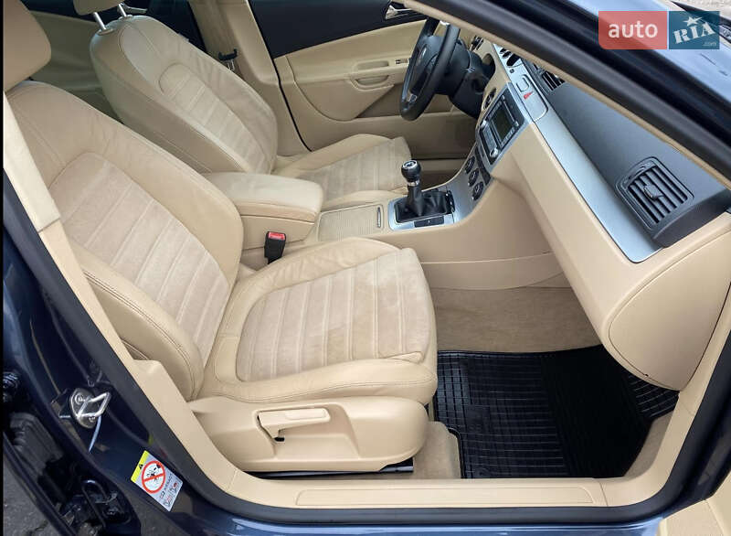 Седан Volkswagen Passat 2007 в Воловце