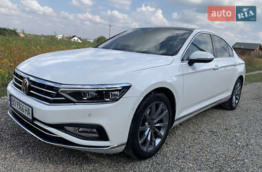 Седан Volkswagen Passat 2021 в Тернополі
