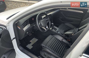 Седан Volkswagen Passat 2021 в 
