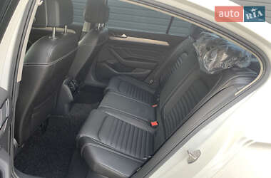 Седан Volkswagen Passat 2021 в 