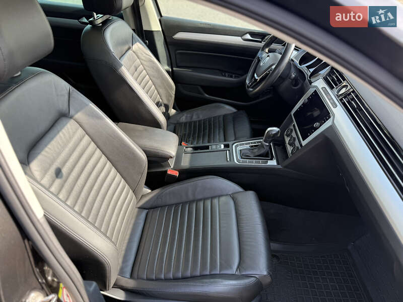 Универсал Volkswagen Passat 2017 в Львове
