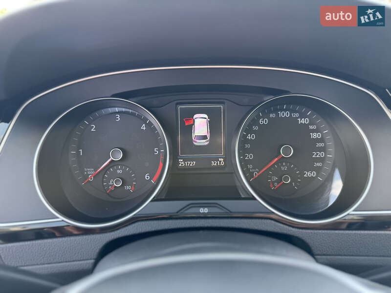 Универсал Volkswagen Passat 2017 в Львове