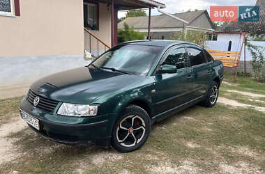 Седан Volkswagen Passat 2000 в Виннице