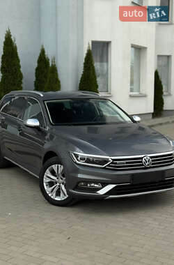 Универсал Volkswagen Passat 2017 в Житомире