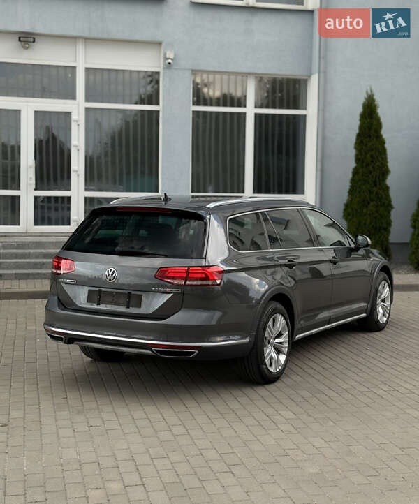 Универсал Volkswagen Passat 2017 в Житомире фото 18 Универсал Volkswagen Passat 2017 в Житомире