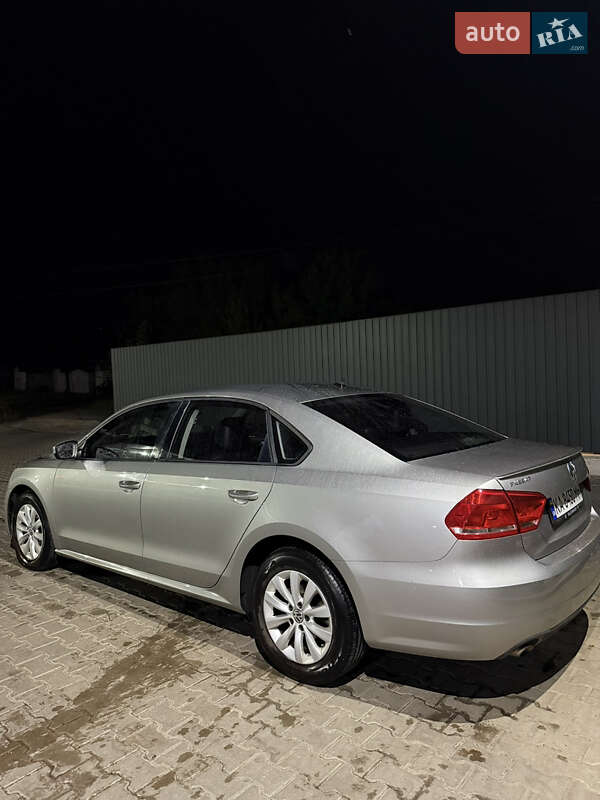 Седан Volkswagen Passat 2012 в Фастове