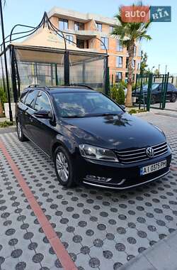 Універсал Volkswagen Passat 2012 в Києві