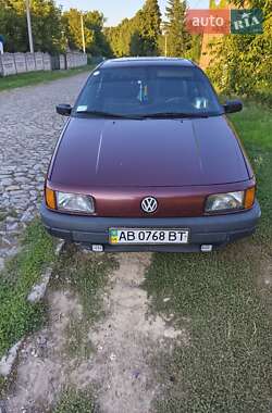 Седан Volkswagen Passat 1991 в Гайсине