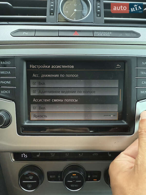 Универсал Volkswagen Passat 2015 в Черновцах