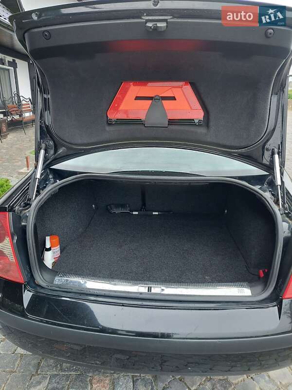 Седан Volkswagen Passat 2003 в Чернівцях