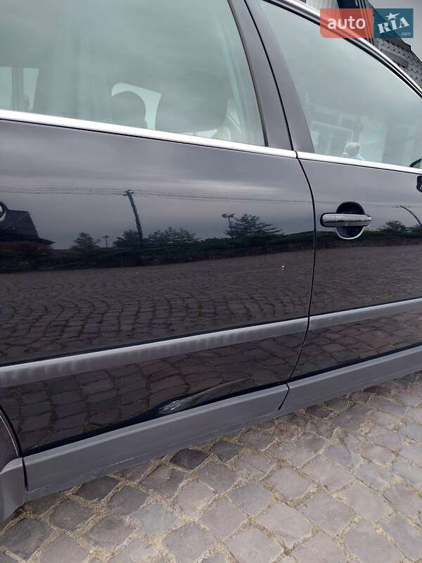 Седан Volkswagen Passat 2003 в Чернівцях