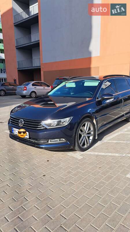 Универсал Volkswagen Passat 2015 в Львове