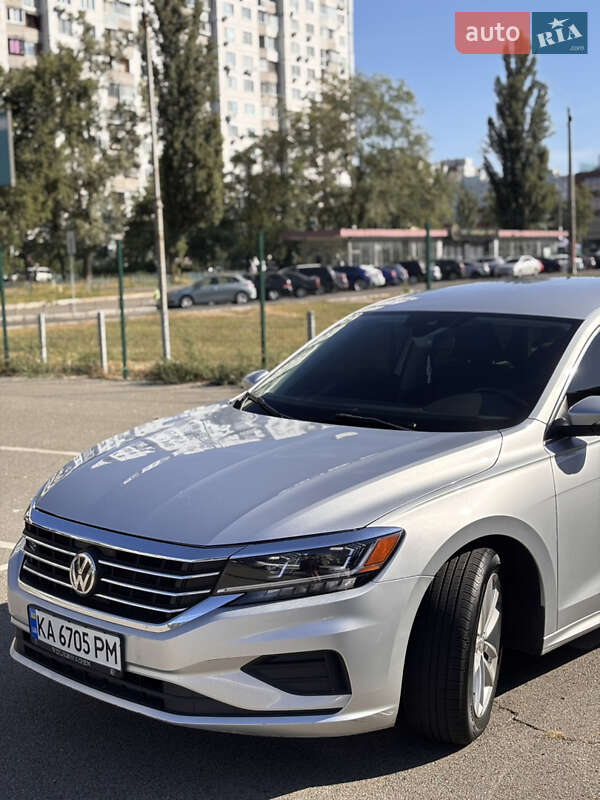 Седан Volkswagen Passat 2020 в Киеве