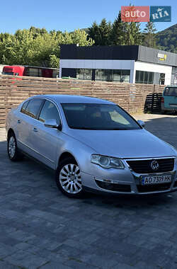 Седан Volkswagen Passat 2007 в Тячеве