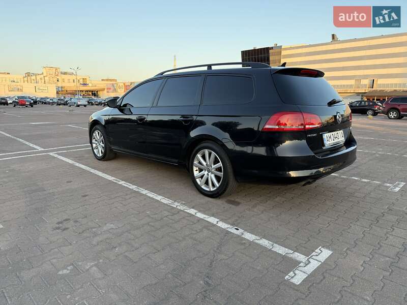 Универсал Volkswagen Passat 2011 в Житомире