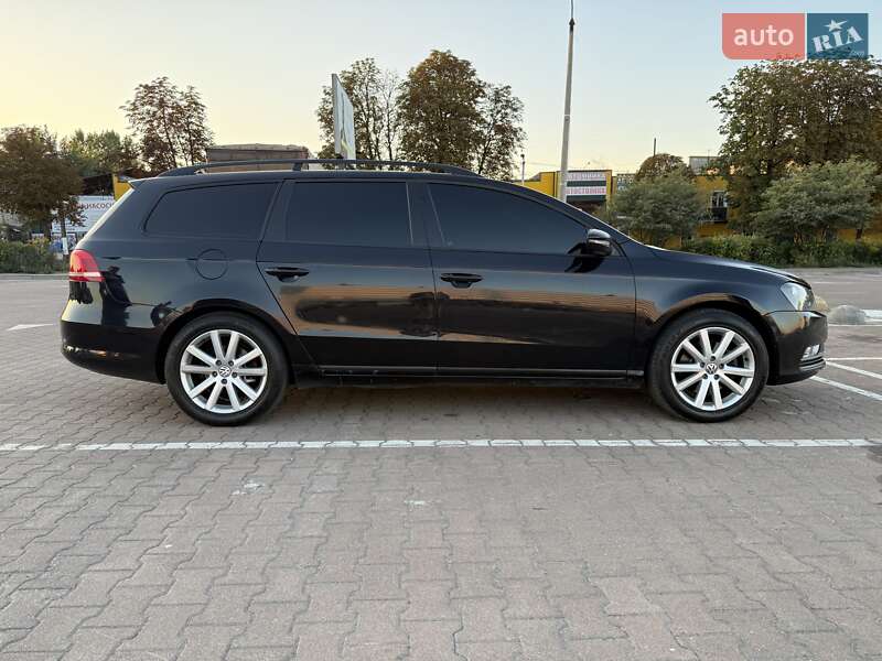 Универсал Volkswagen Passat 2011 в Житомире