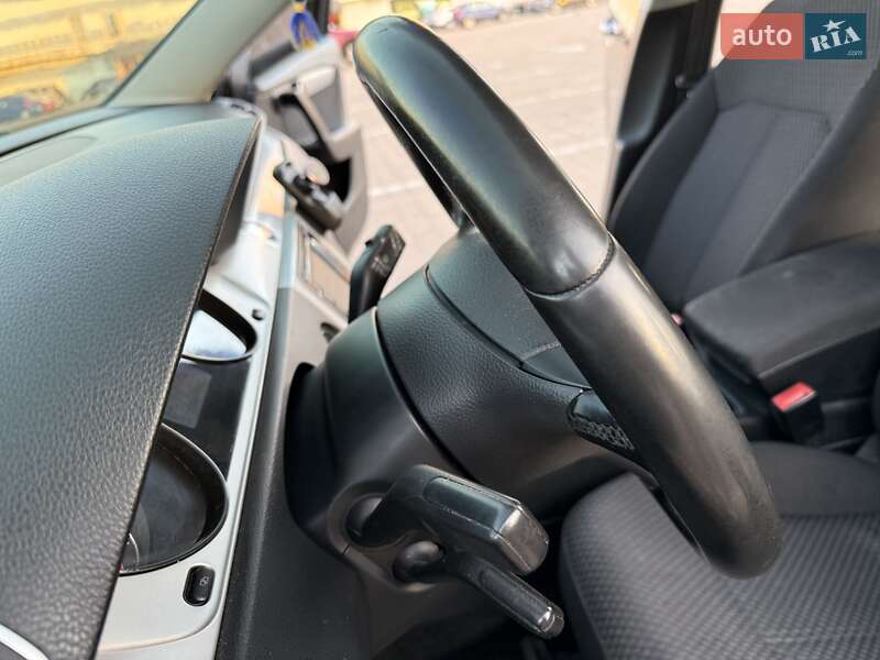 Универсал Volkswagen Passat 2011 в Житомире