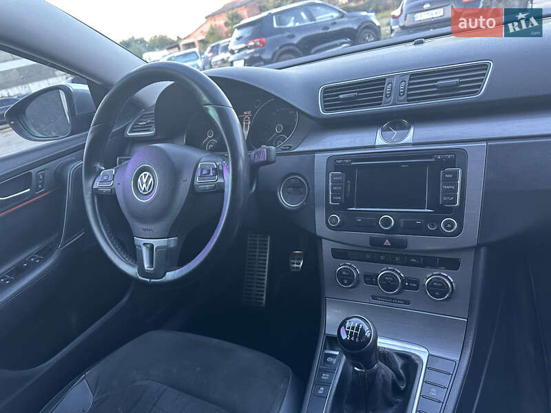 Універсал Volkswagen Passat 2012 в Ніжині