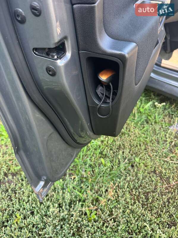 Седан Volkswagen Passat 2007 в Харкові