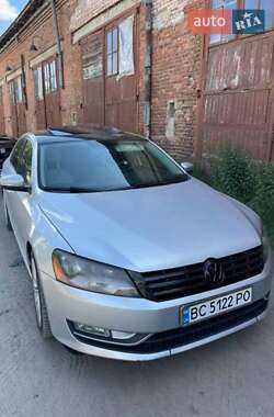 Седан Volkswagen Passat 2014 в Львове