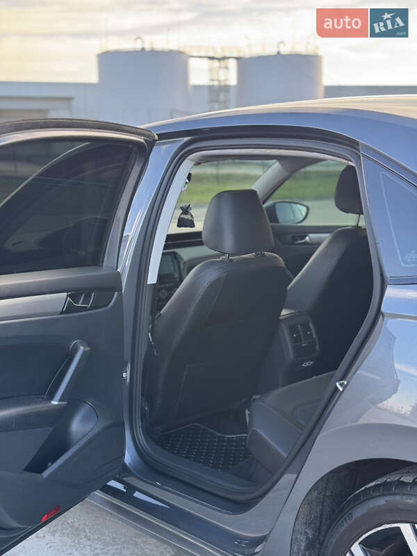 Седан Volkswagen Passat 2021 в Коростене