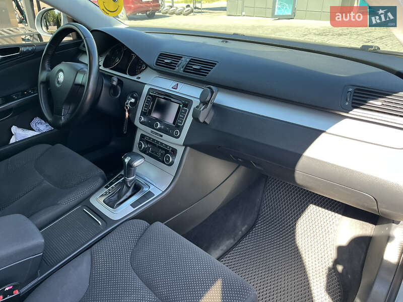 Седан Volkswagen Passat 2010 в Запорожье