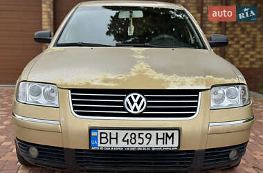 Седан Volkswagen Passat 2003 в Одессе