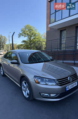 Седан Volkswagen Passat 2015 в Новомосковську