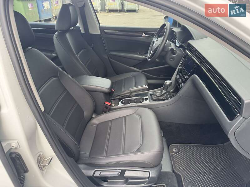 Седан Volkswagen Passat 2021 в Киеве фото 19 Седан Volkswagen Passat 2021 в Киеве