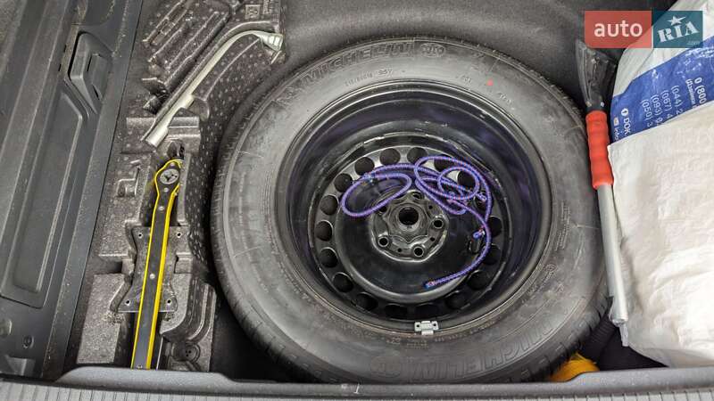 Универсал Volkswagen Passat 2015 в Киеве