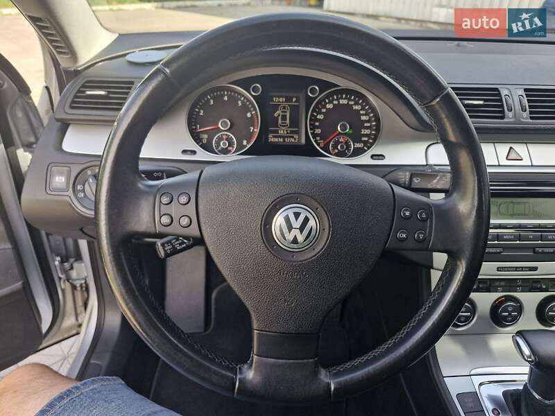 Універсал Volkswagen Passat 2009 в Миколаєві
